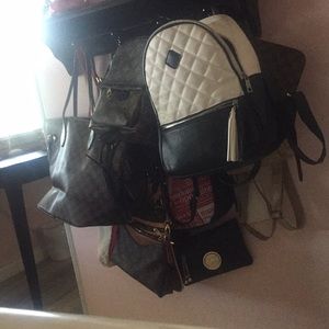 Meet your Posher, Alexis